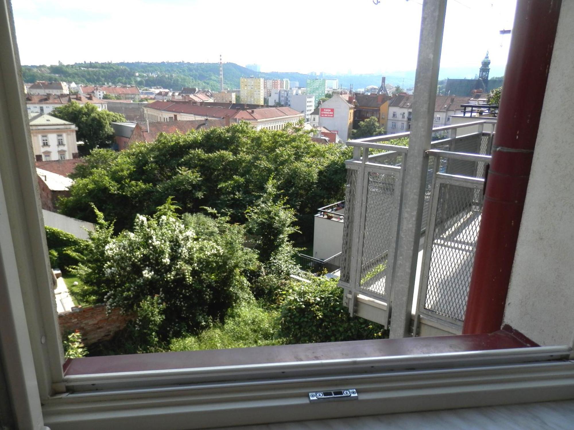 Spacious Apartment Below Spilberk Castle Brno Exteriör bild